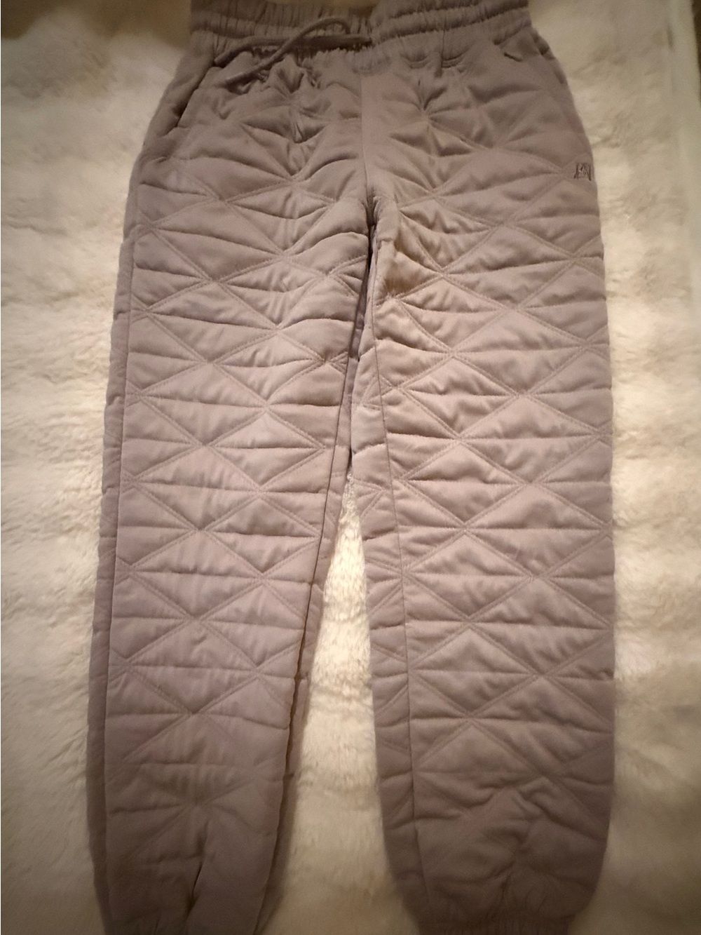 Quilted women’s Jogger Pants in Light Gray